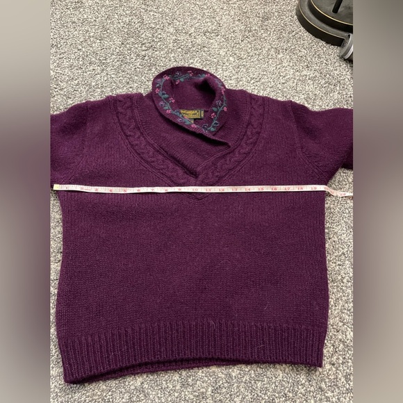 Eddie Bauer VTG Purple Shetland Wool Sweater Women's XS Embroider Shawl collar - Picture 7 of 8